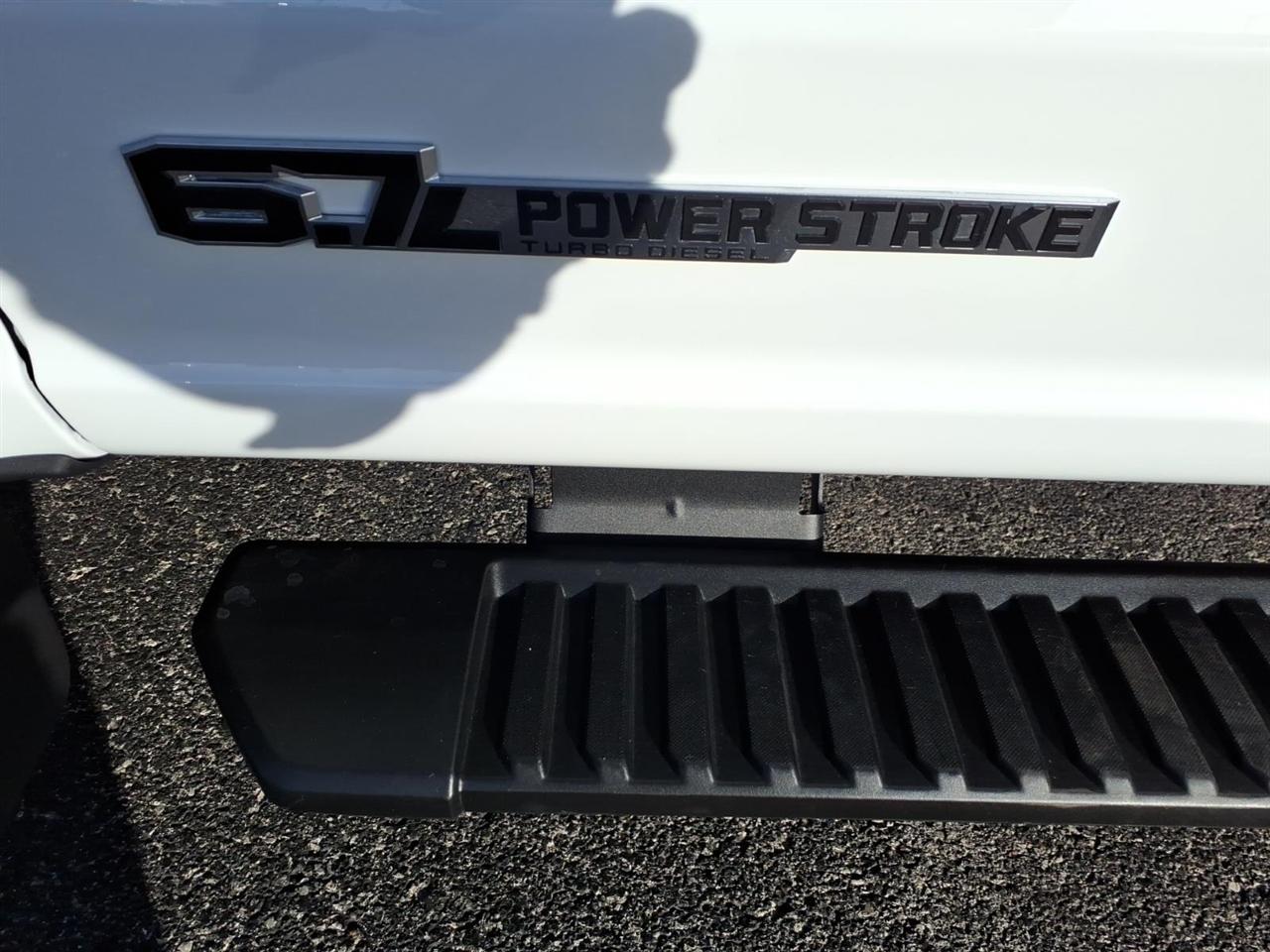 Ford Super Duty F-550 DRW  2026