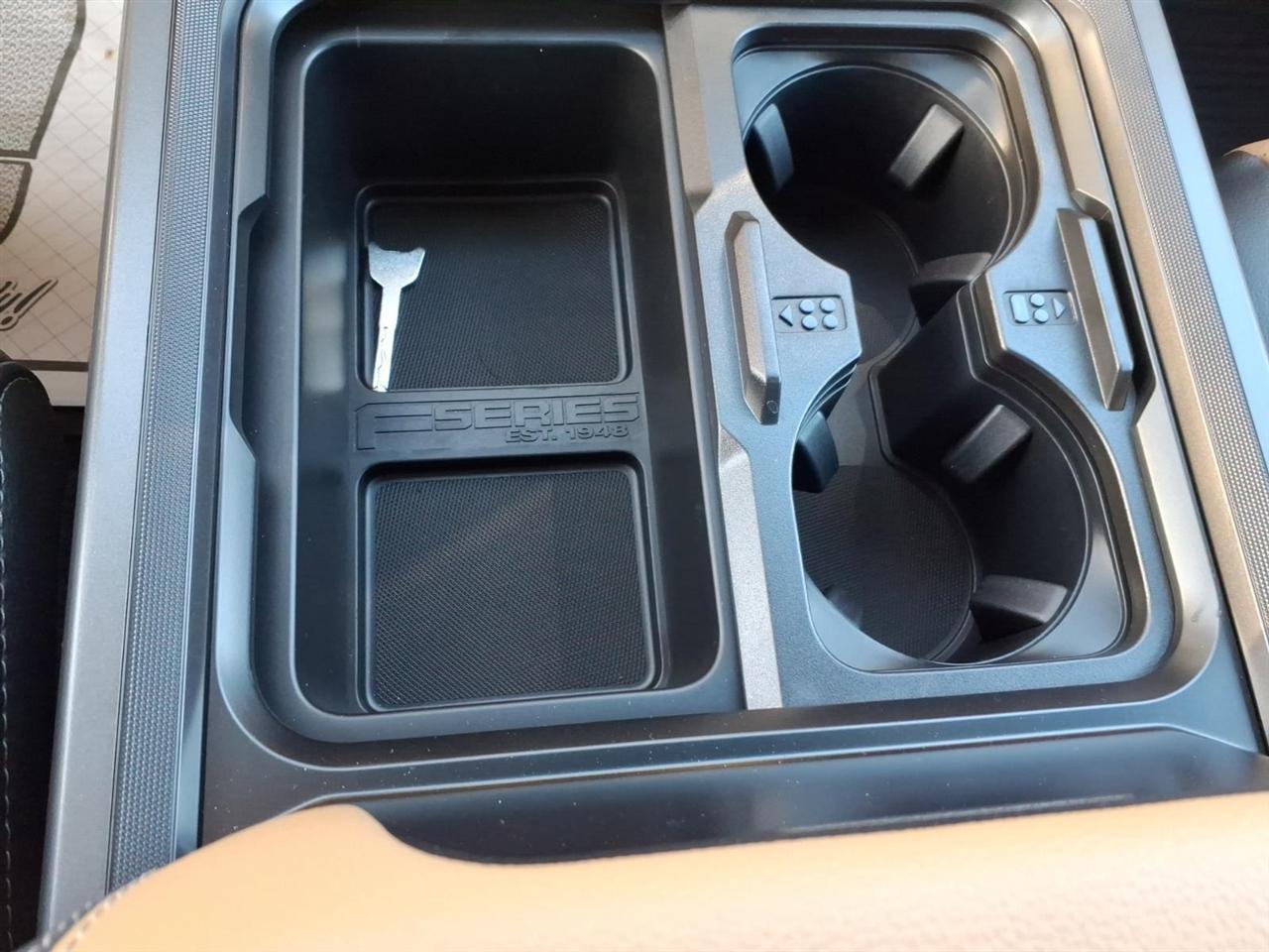 Ford Super Duty F-550 DRW  2026