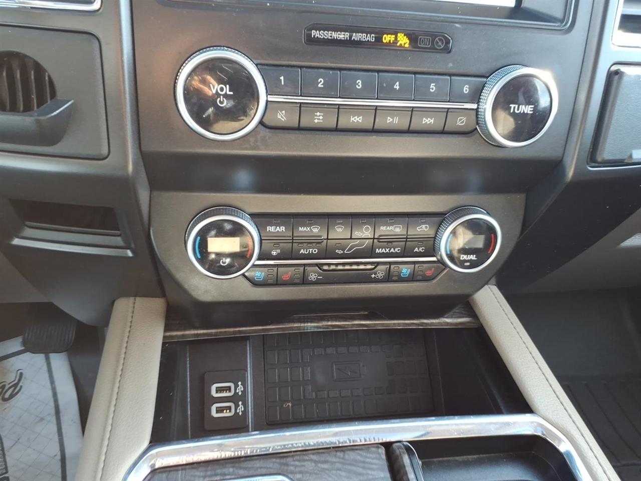 Ford Expedition  2019