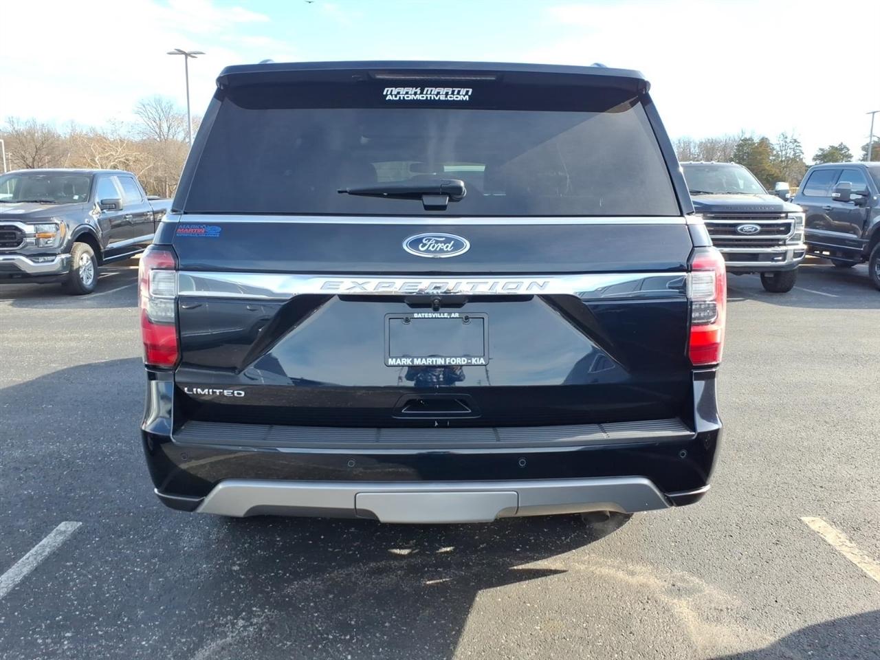 Ford Expedition  2021