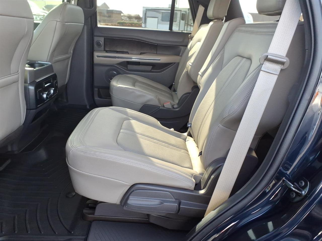 Ford Expedition  2021