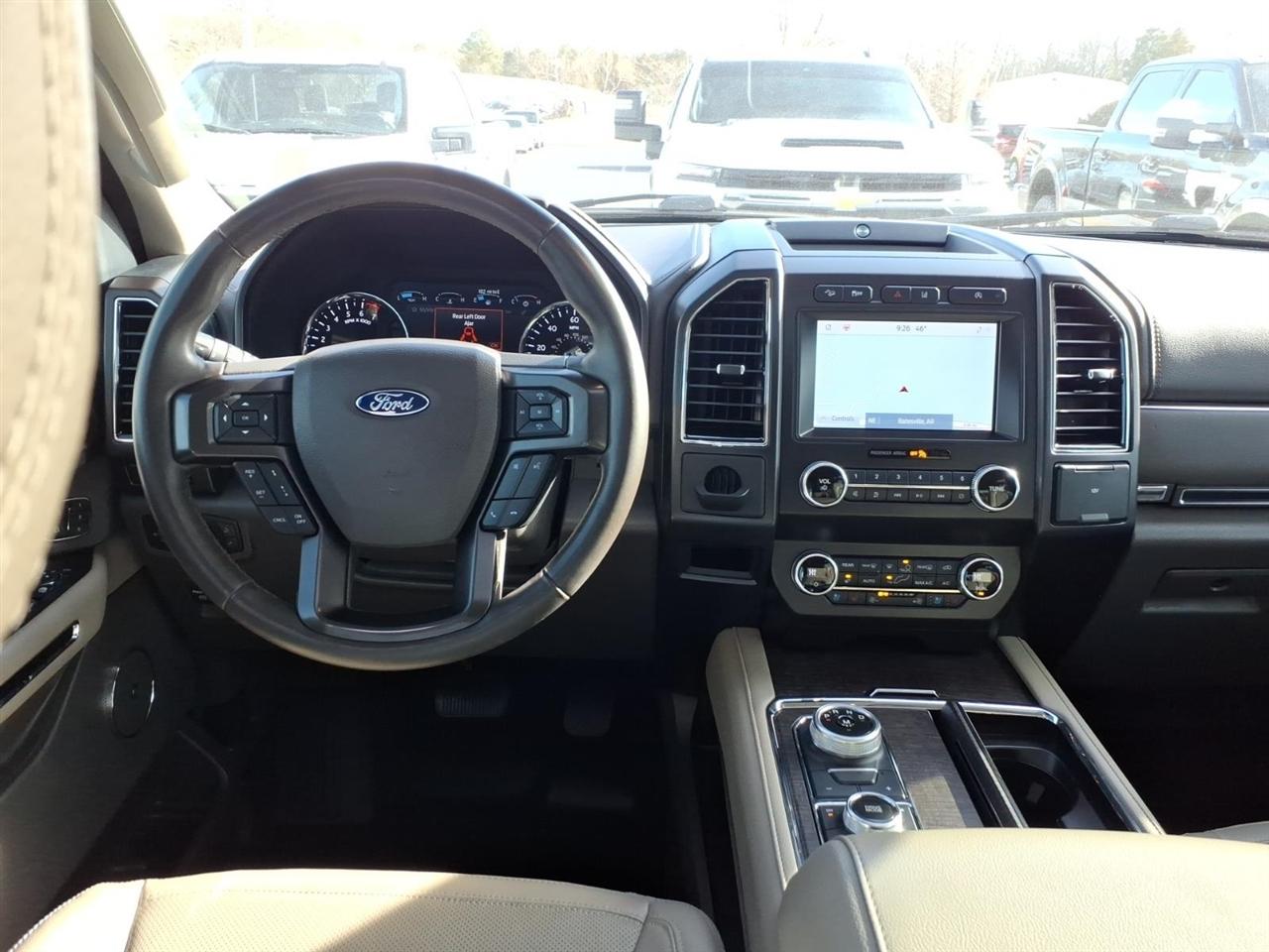 Ford Expedition  2021