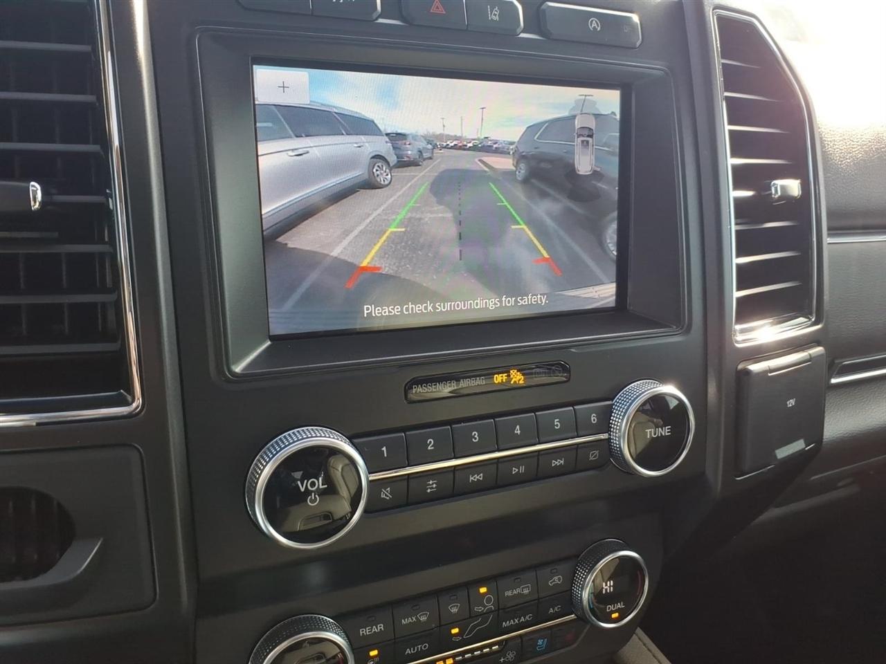 Ford Expedition  2021