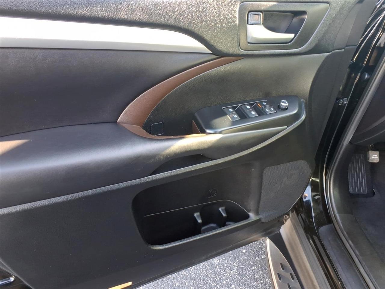 Toyota Highlander  2019