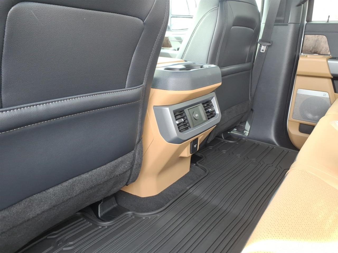 Ford Super Duty F-550 DRW  2026