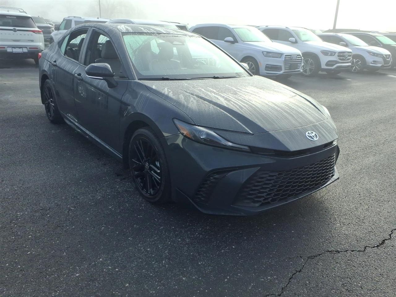 Toyota Camry  2025