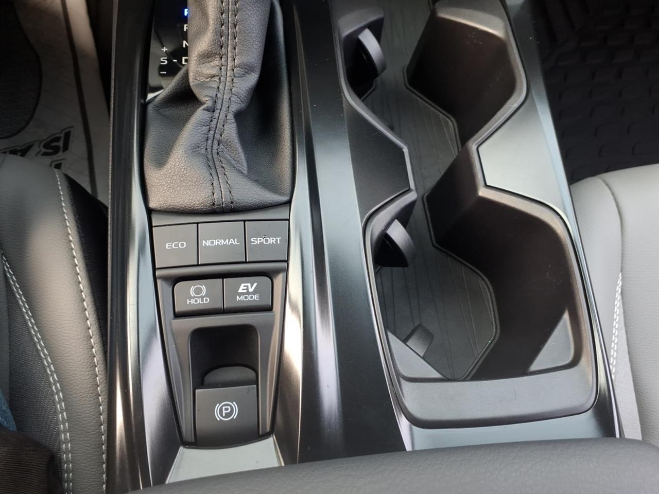 Toyota Camry  2025