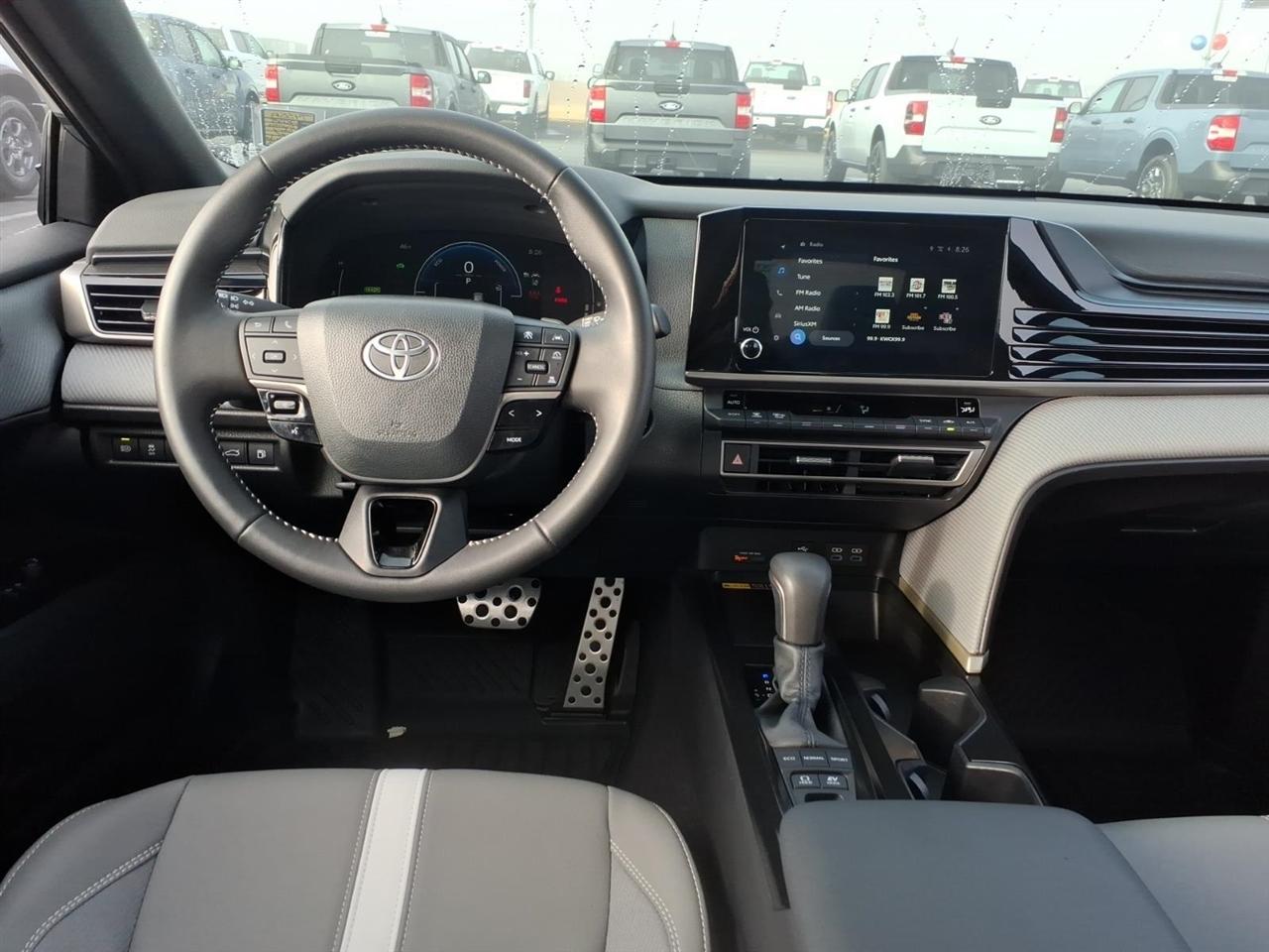 Toyota Camry  2025