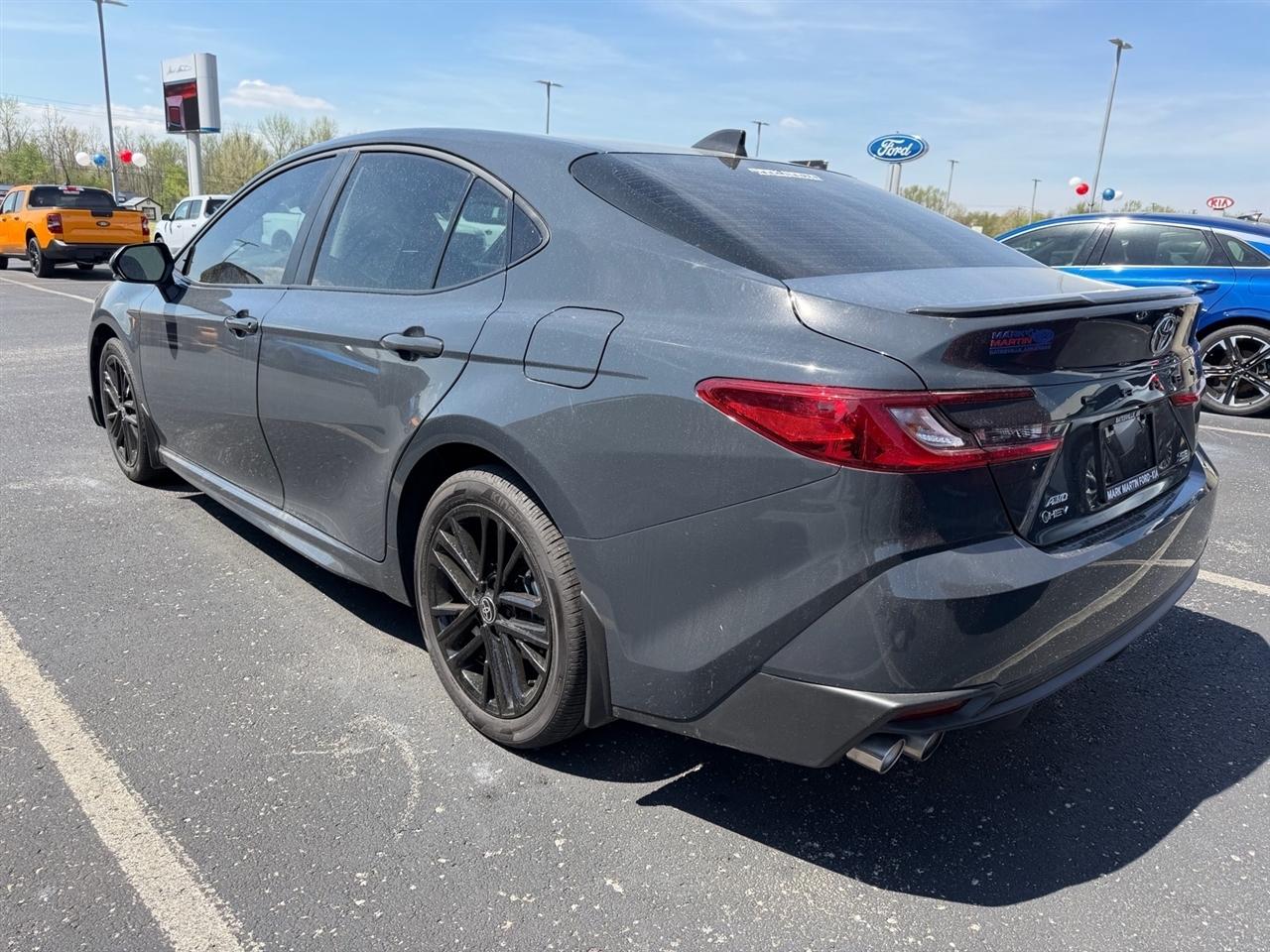 Toyota Camry  2025