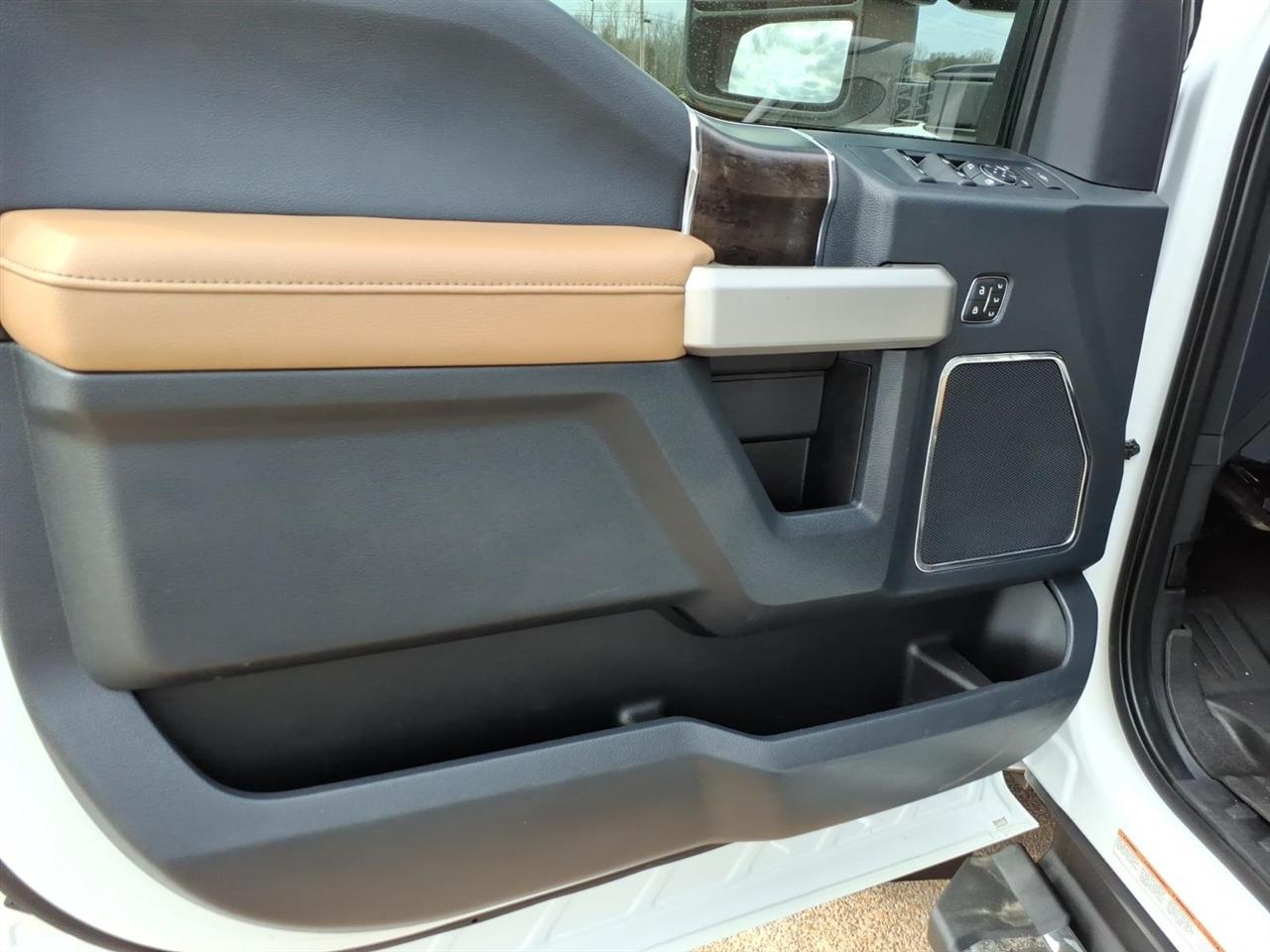 Ford Super Duty F-450 DRW  2022