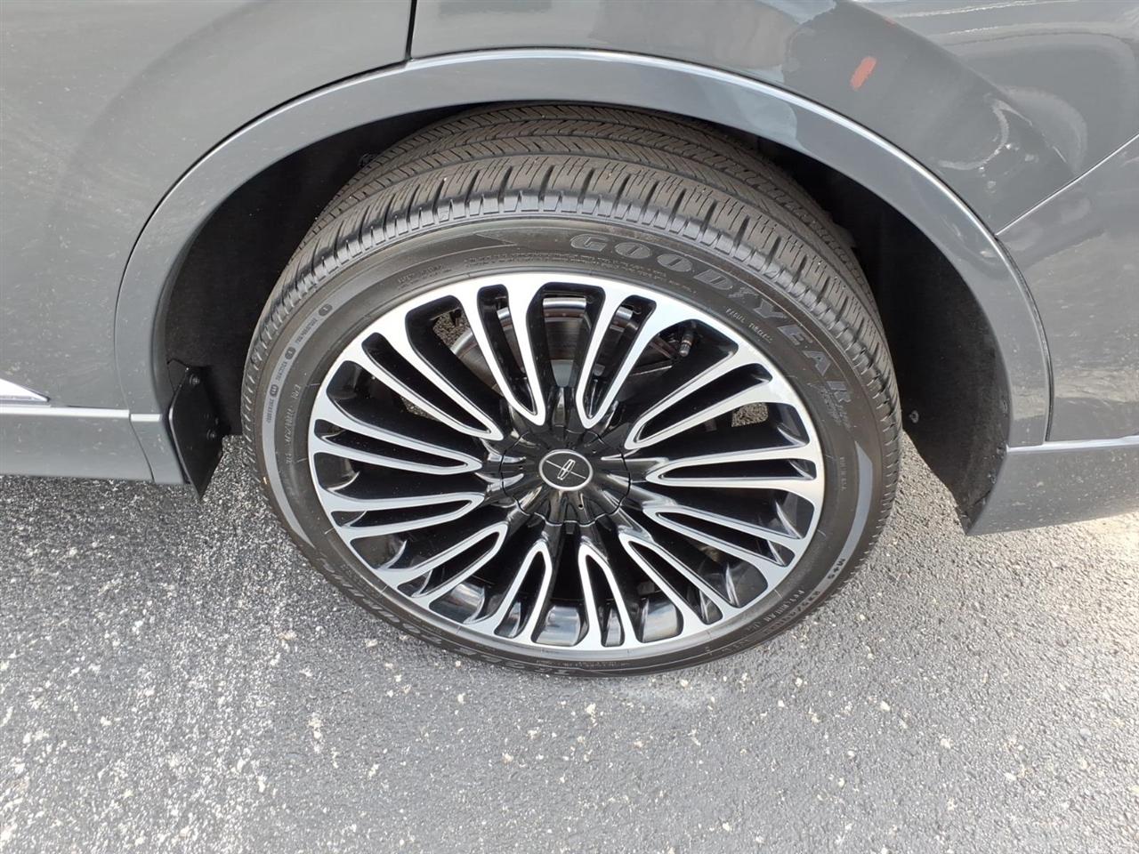 Lincoln Aviator  2021