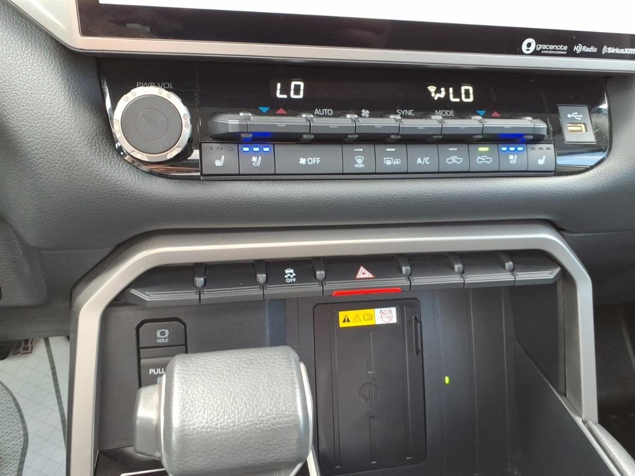 Toyota Tundra 4WD  2022