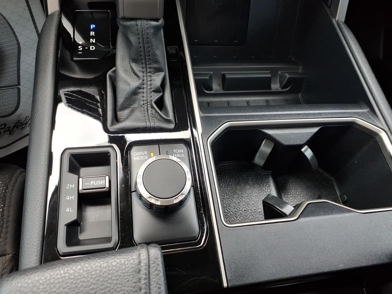 Toyota Tundra 4WD  2022