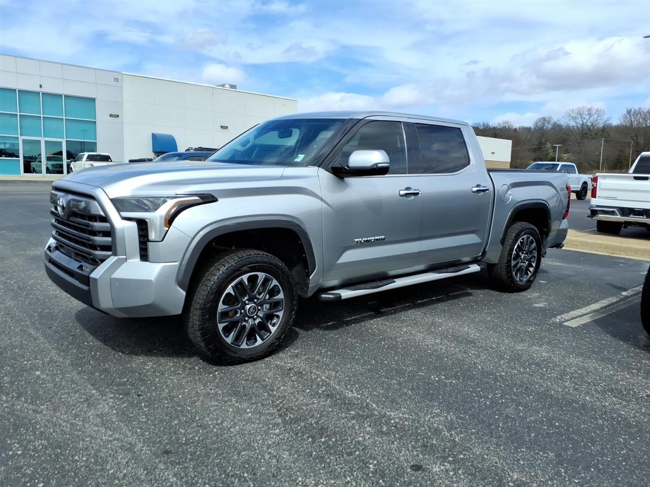 Toyota Tundra 4WD  2022