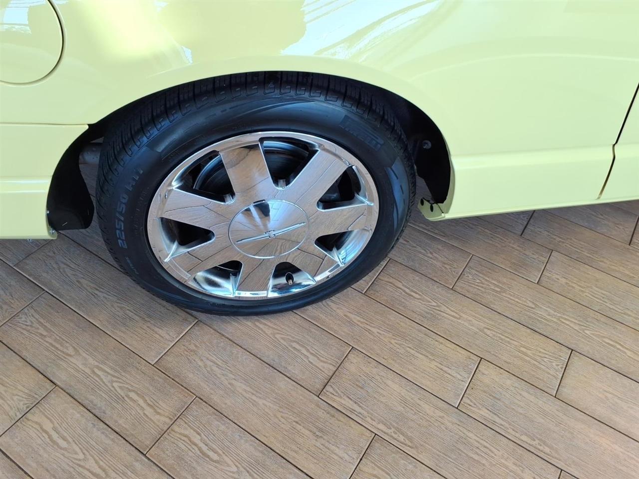 Ford Thunderbird  2002