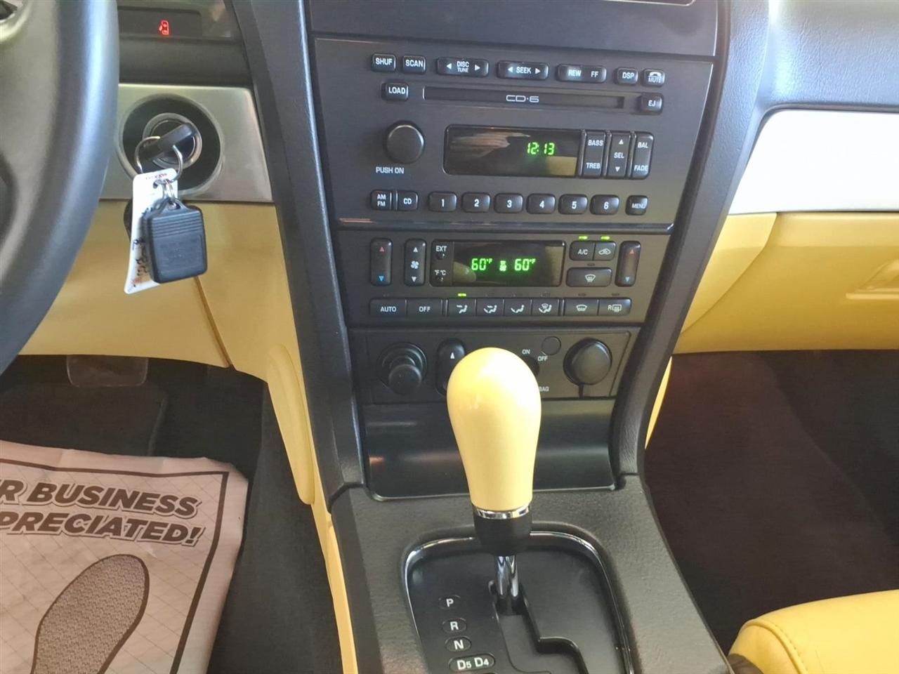 Ford Thunderbird  2002