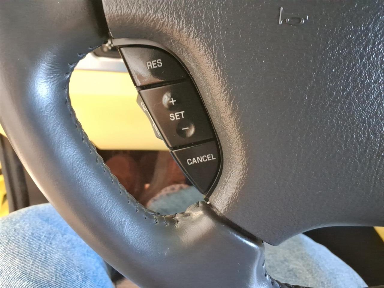 Ford Thunderbird  2002