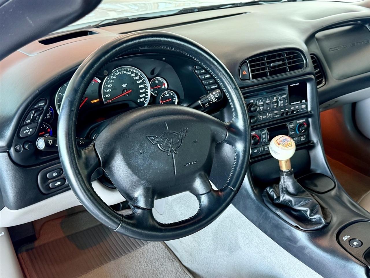 Chevrolet Corvette  2001