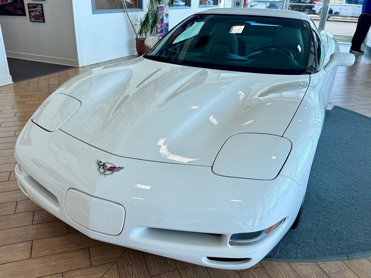 Chevrolet Corvette  2001