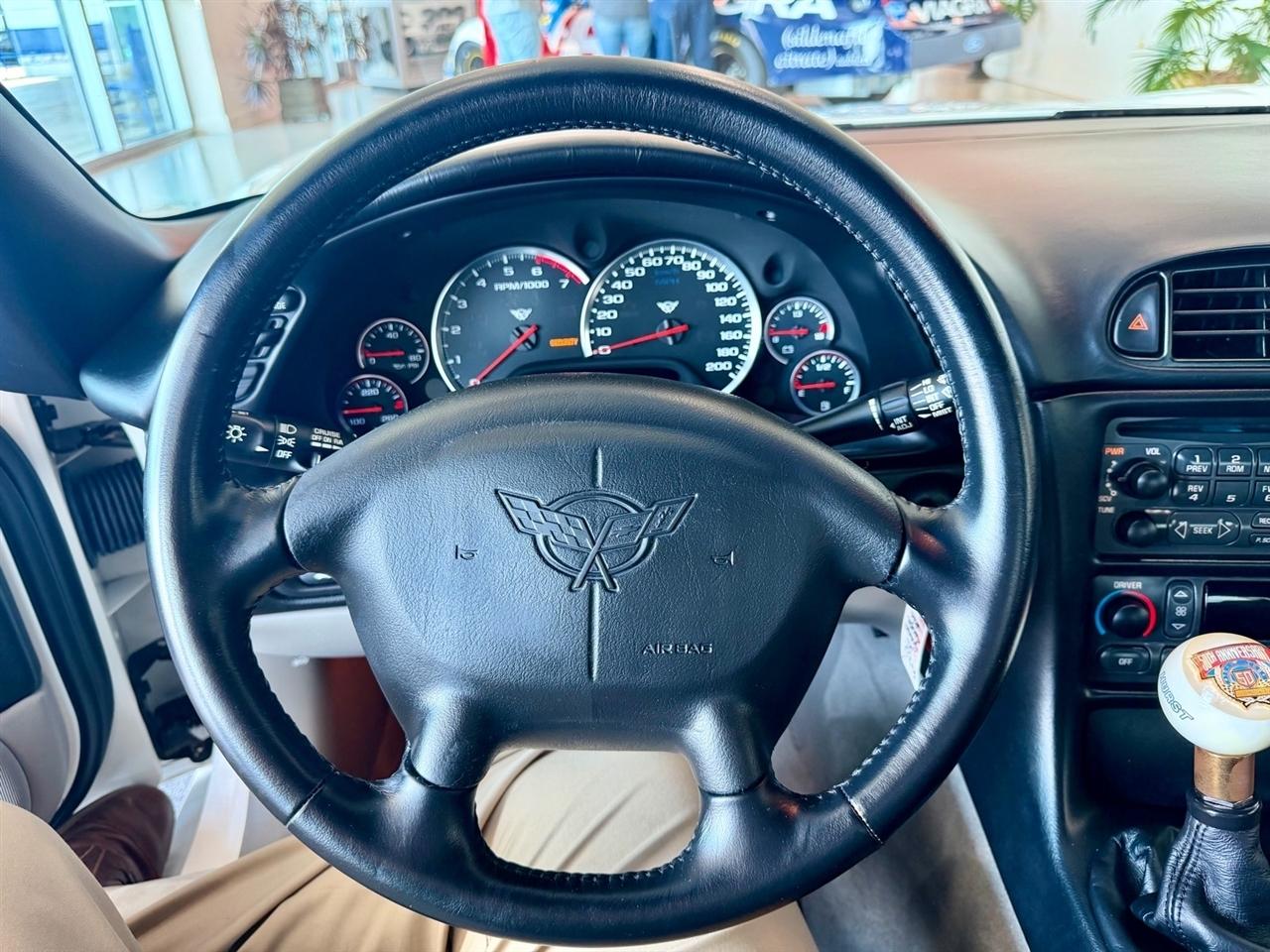 Chevrolet Corvette  2001