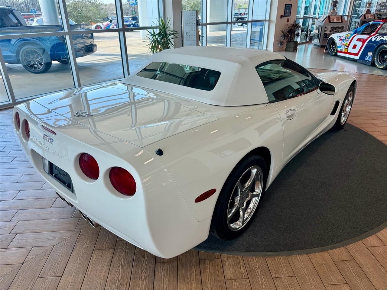 Chevrolet Corvette  2001