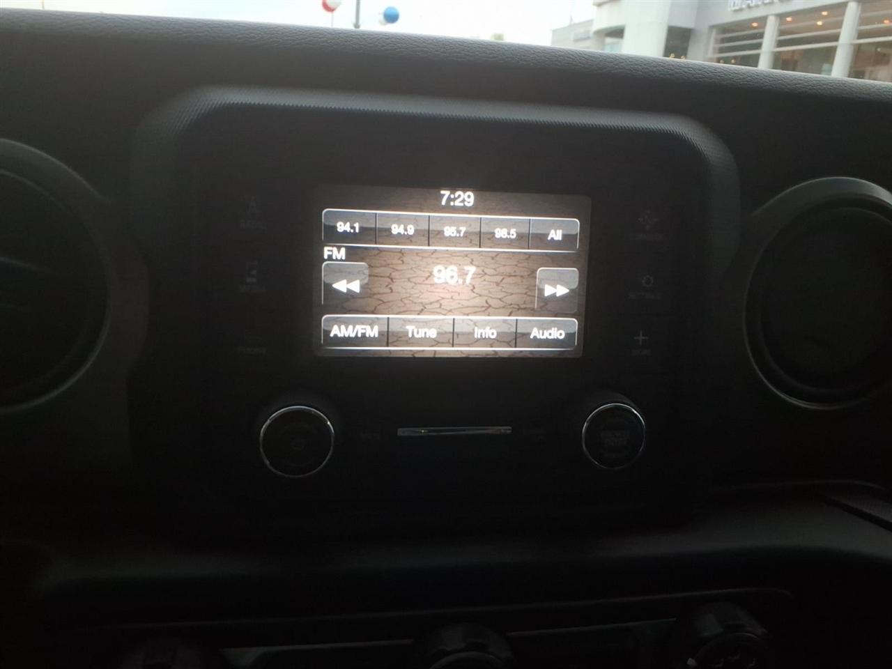 Jeep Wrangler Sport S 2019