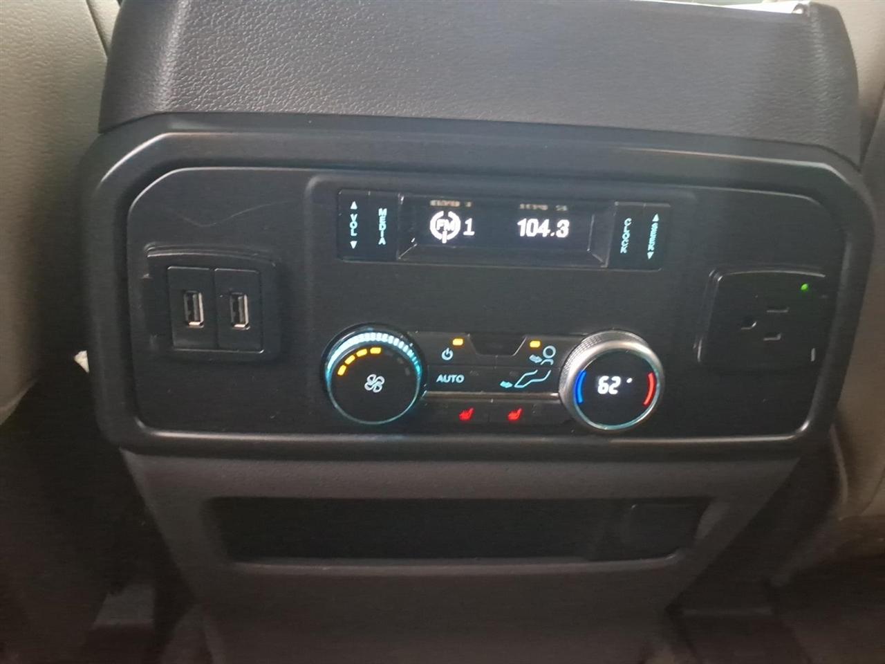 Ford Expedition  2020