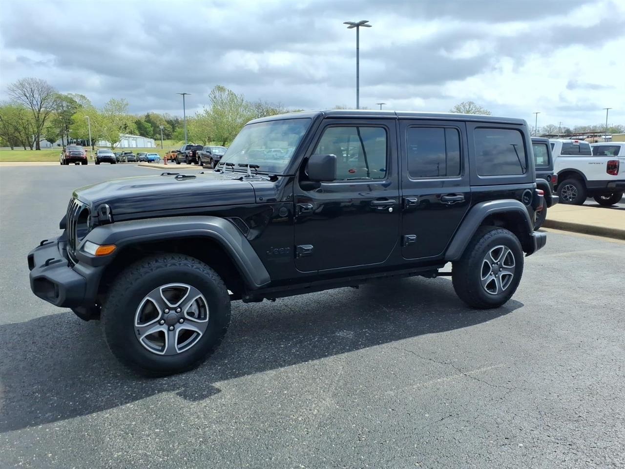 Jeep Wrangler  2021