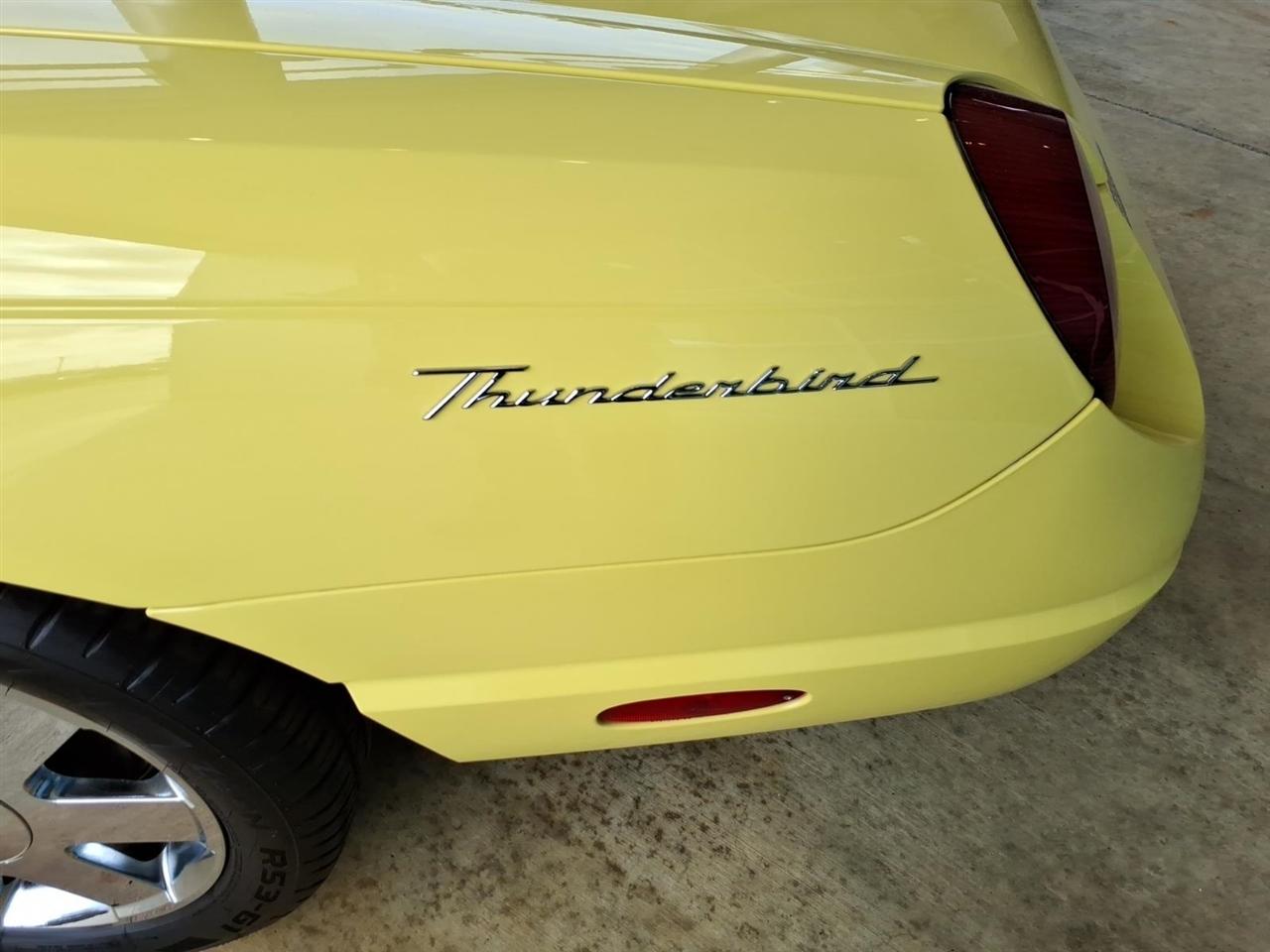 Ford Thunderbird  2002