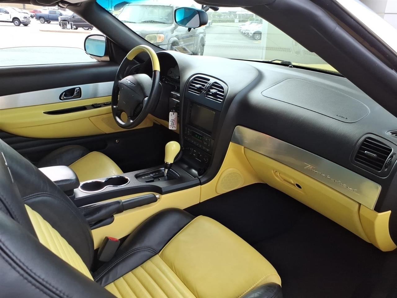 Ford Thunderbird  2002