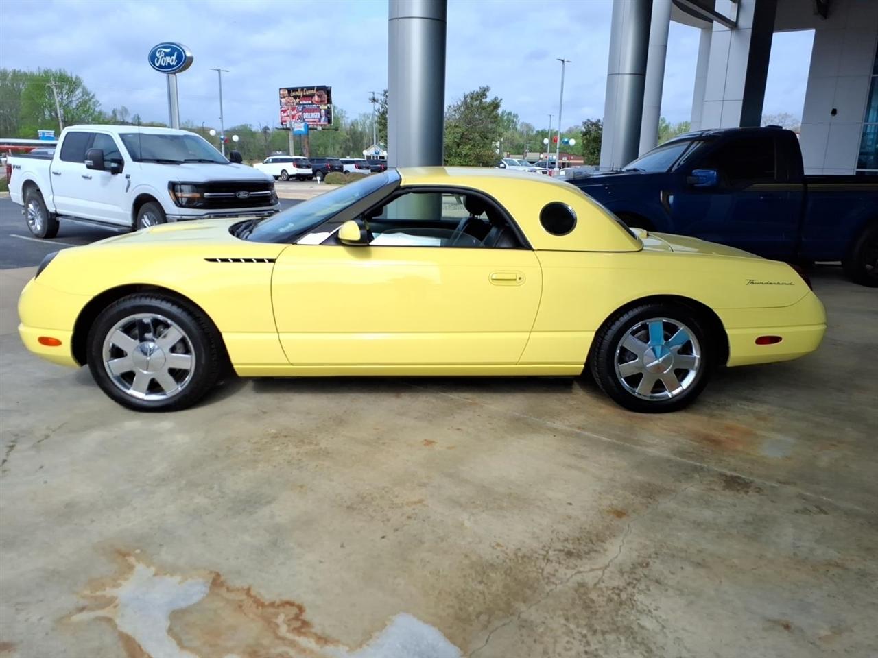 Ford Thunderbird  2002