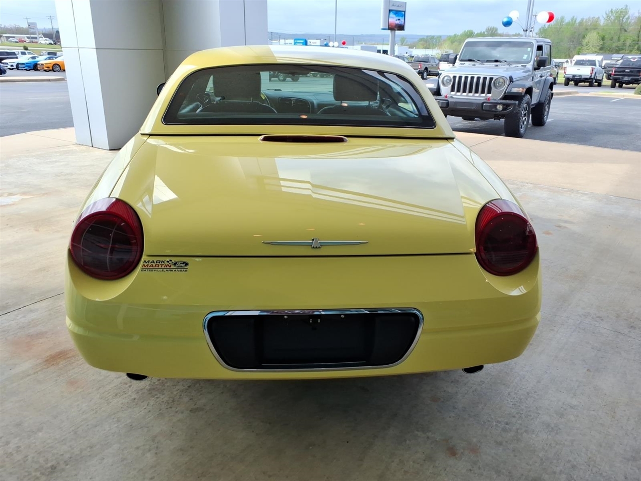 Ford Thunderbird  2002