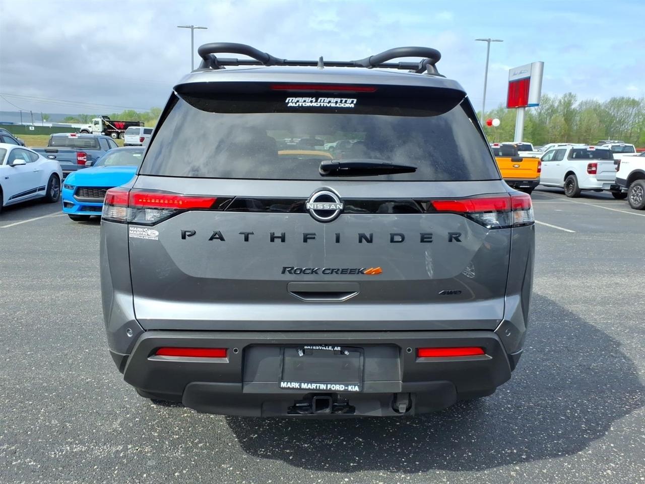 Nissan Pathfinder  2023