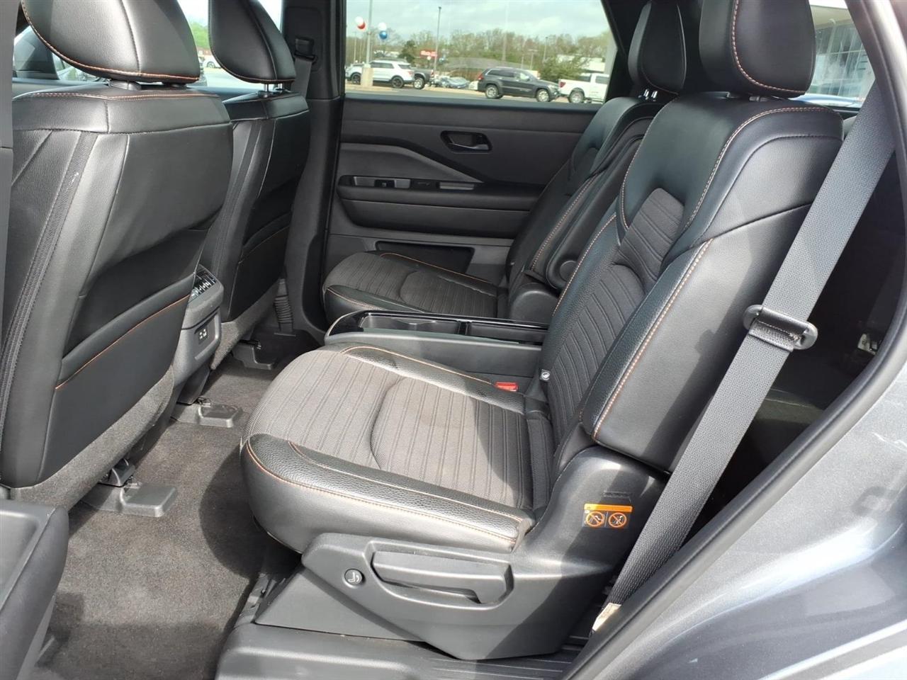 Nissan Pathfinder  2023