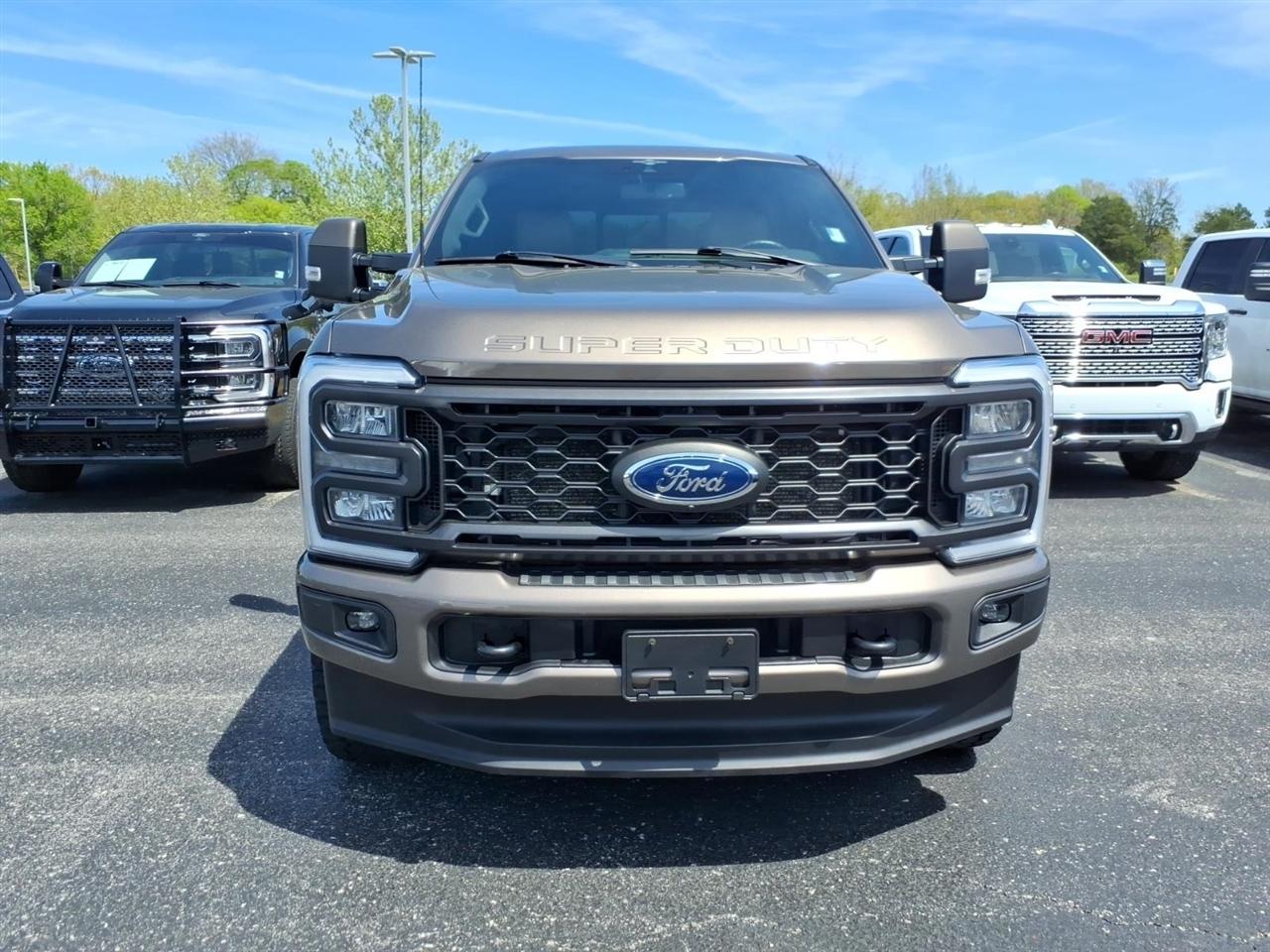 Ford Super Duty F-250 SRW  2023