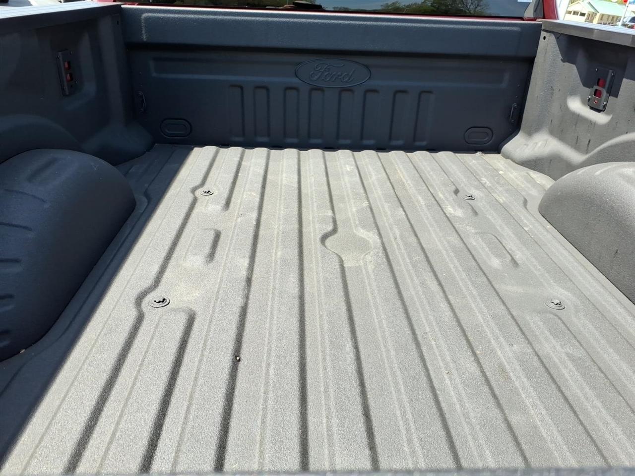 Ford Super Duty F-250 SRW  2025