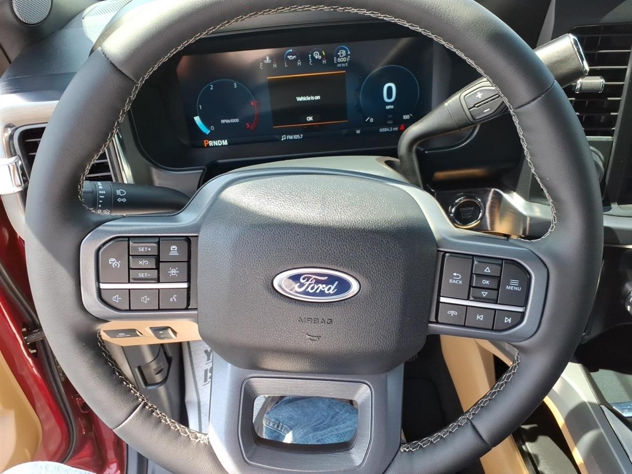 Ford Super Duty F-250 SRW  2025