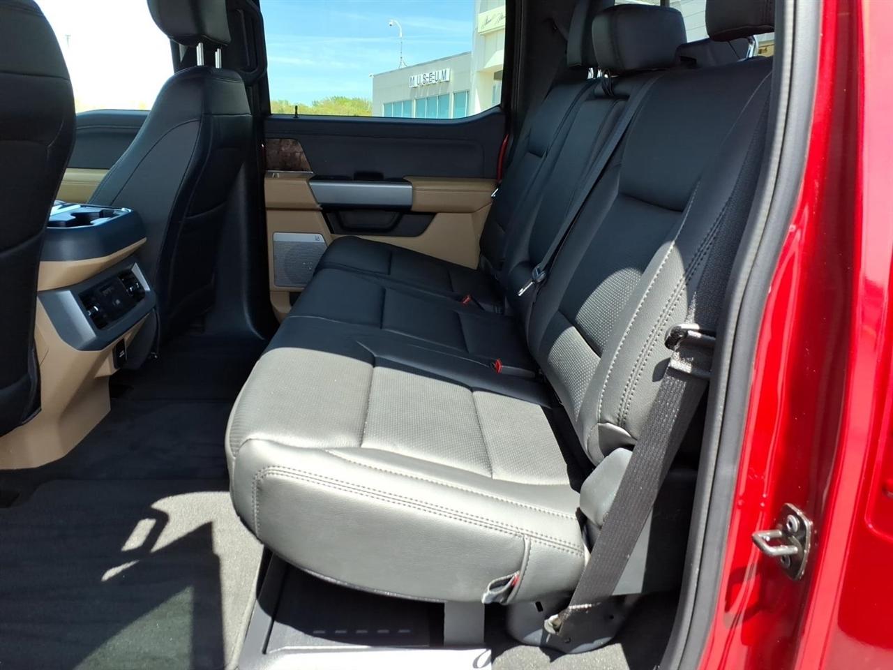 Ford Super Duty F-250 SRW  2025