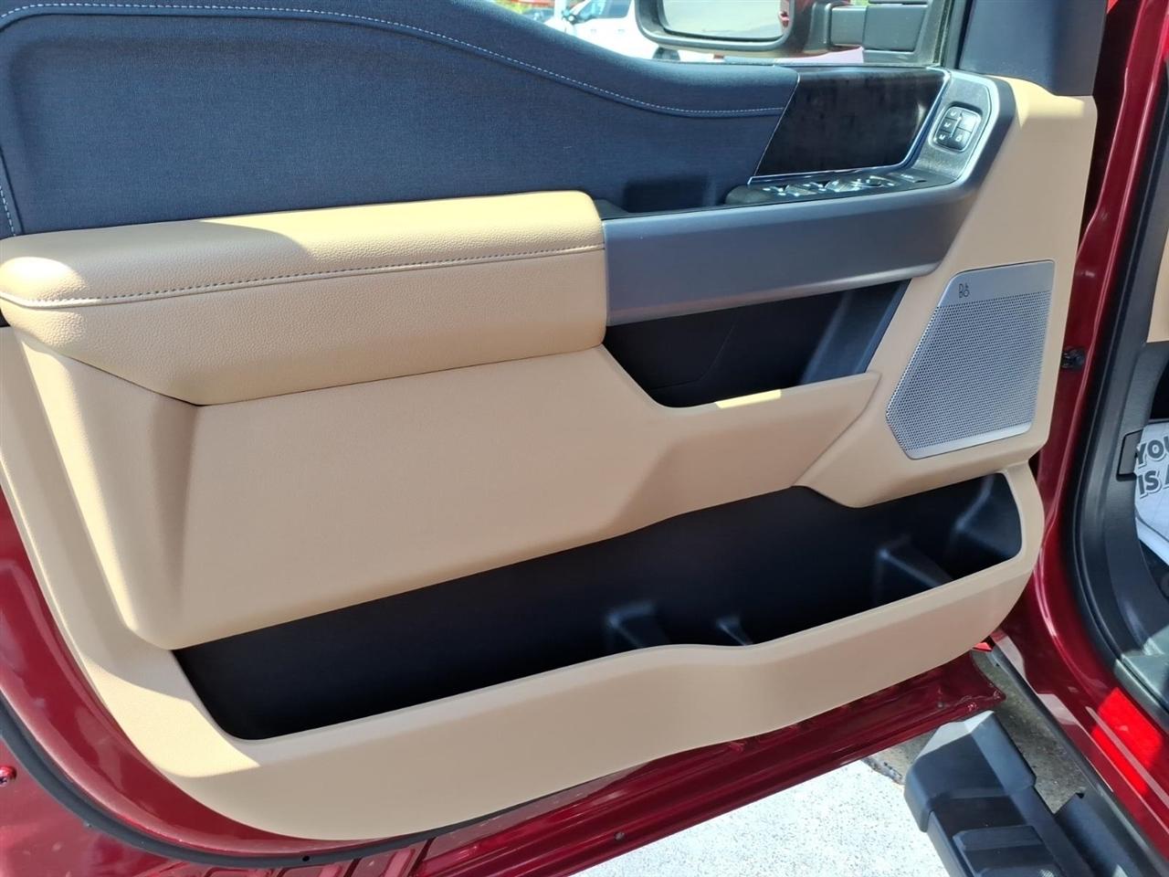 Ford Super Duty F-250 SRW  2025