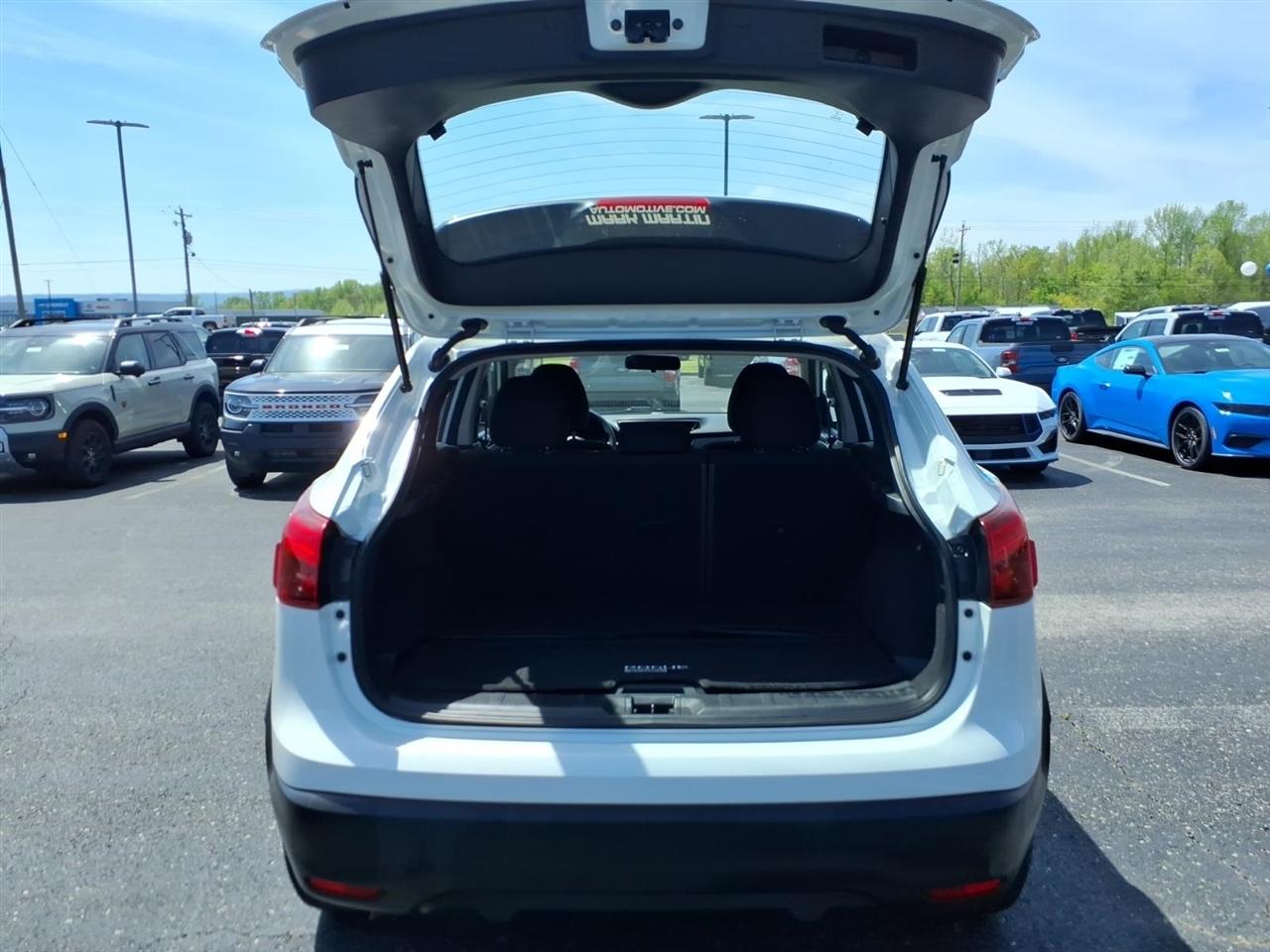 Nissan Rogue Sport  2019