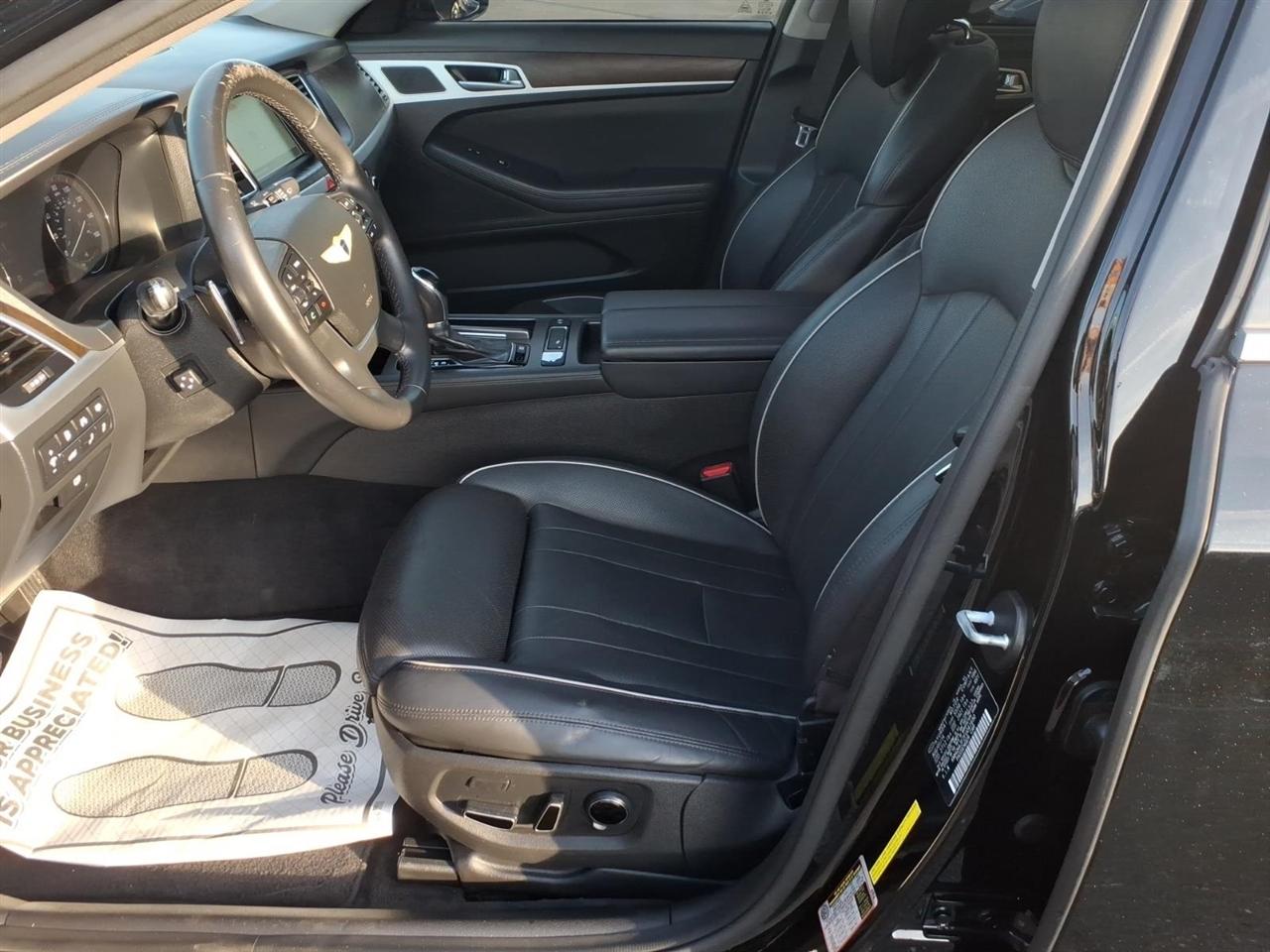 Hyundai Genesis  2015