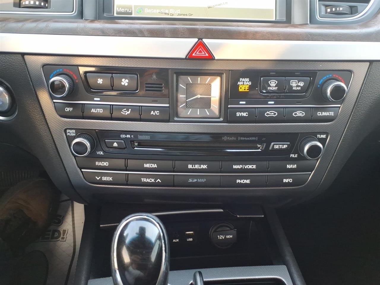 Hyundai Genesis  2015