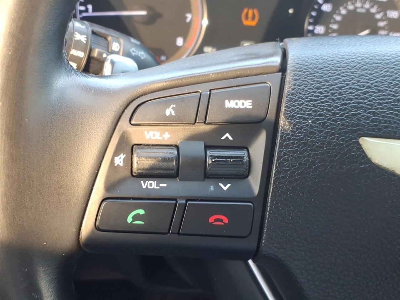 Hyundai Genesis  2015