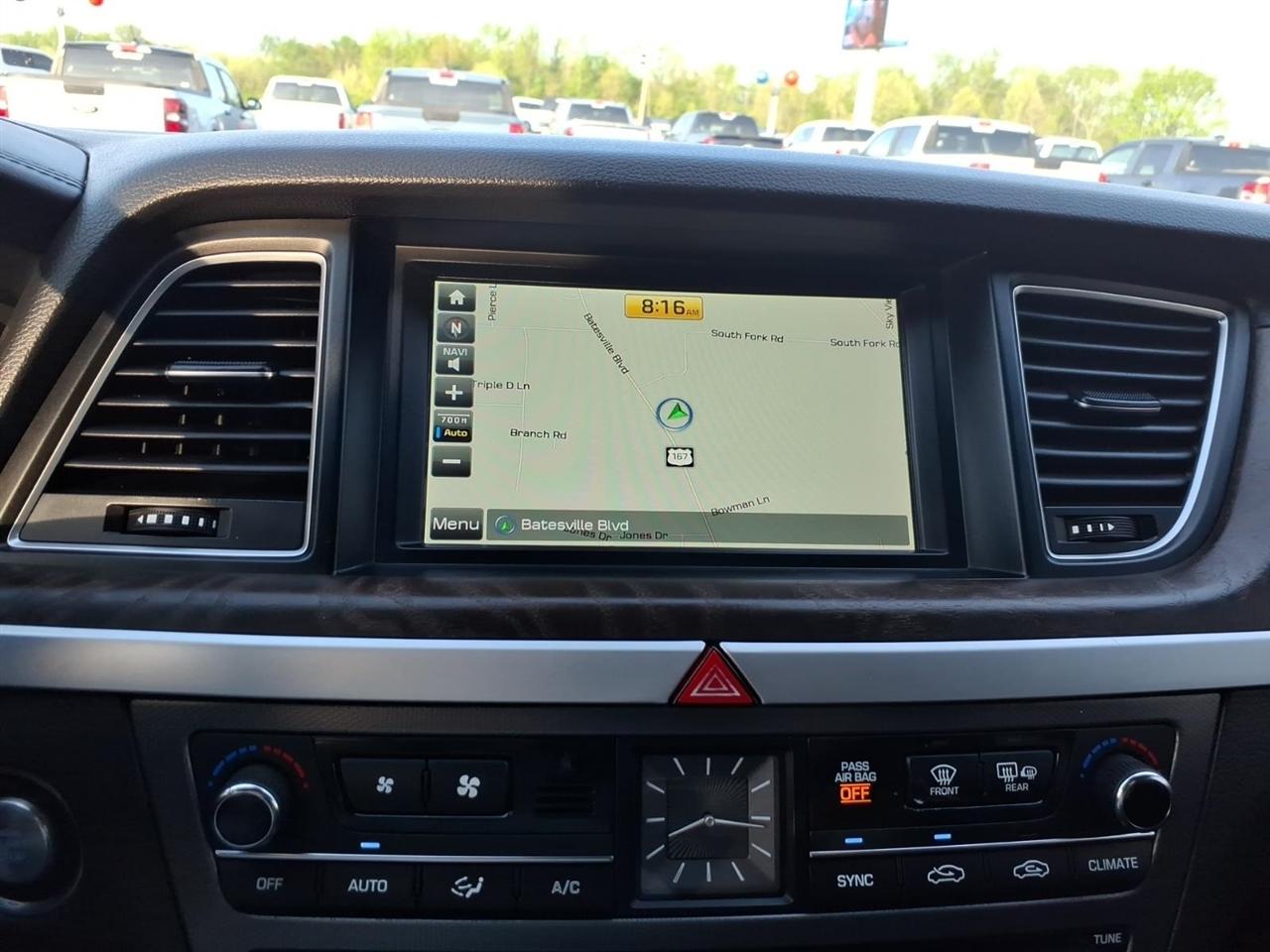 Hyundai Genesis  2015