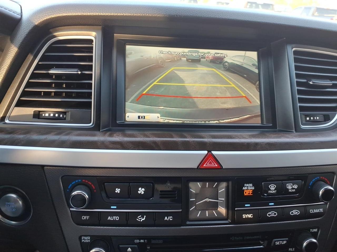 Hyundai Genesis  2015