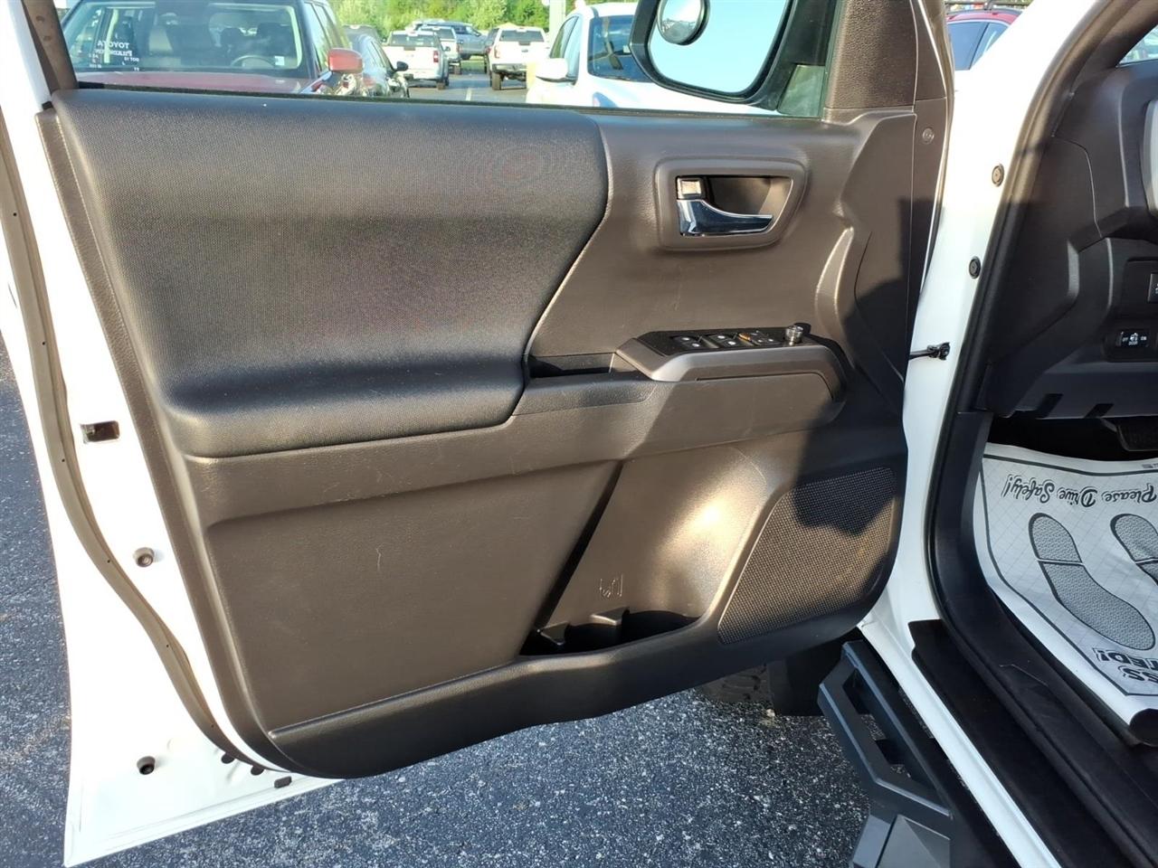 Toyota Tacoma 4WD  2023