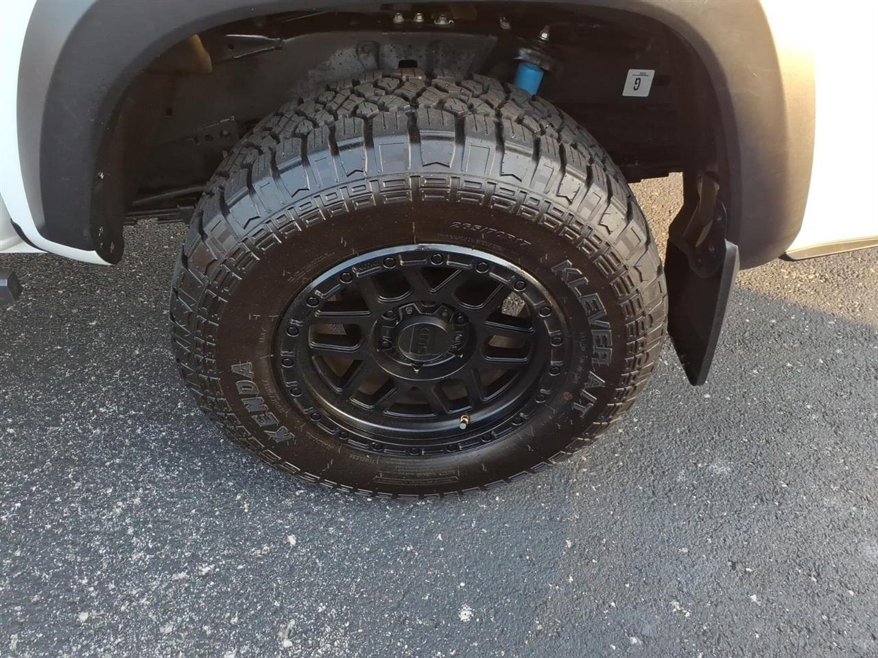 Toyota Tacoma 4WD  2023