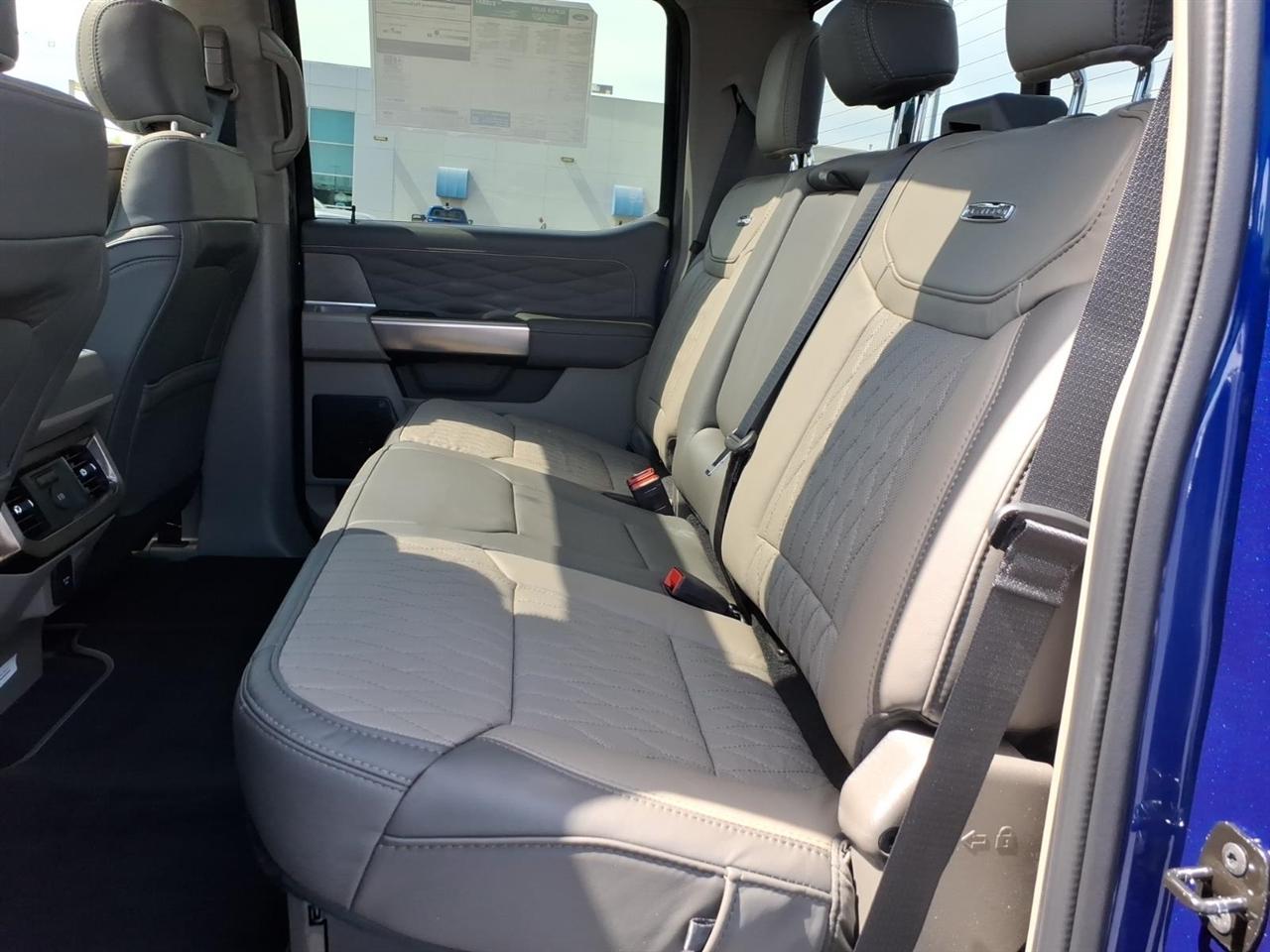 Ford Super Duty F-450 DRW  2026