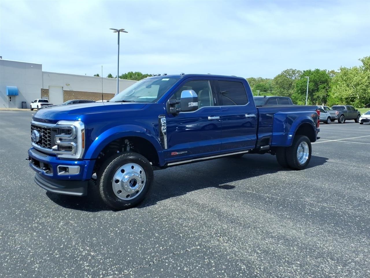 Ford Super Duty F-450 DRW  2026