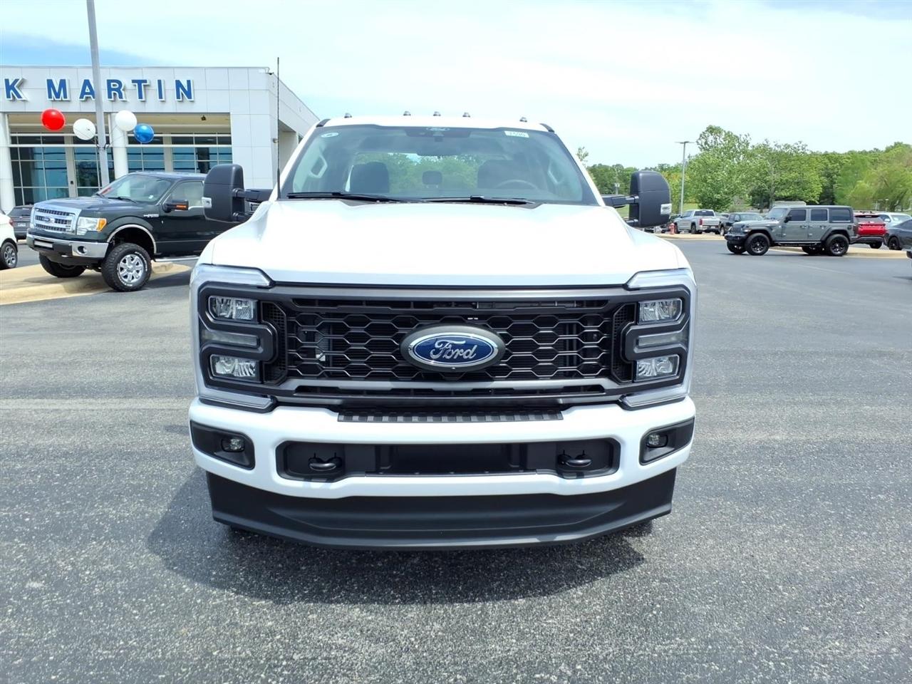 Ford Super Duty F-350 DRW  2026